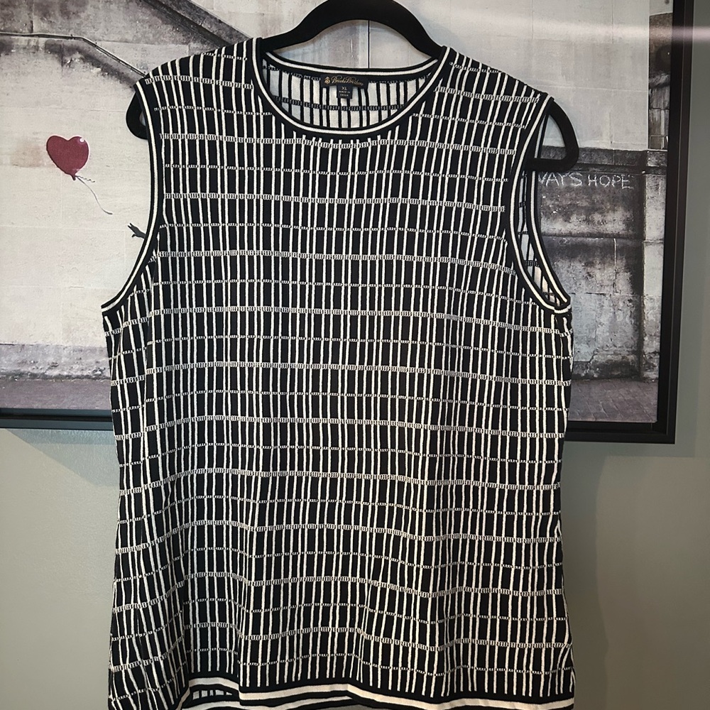 Brooks Brothers Navy and White Boxy Sleeveless Tank Top